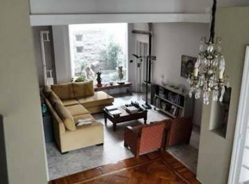 PH · 220m² · 4 Ambientes · 1 Cochera · PH Tipo Casa 4 Ambientes con Cochera en Floresta