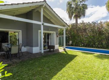 Casa · 95m² · 3 Ambientes · 2 Cocheras · Casa en Barrio Los Alamos (Rincon de Milberg) en Una Planta, con Pileta