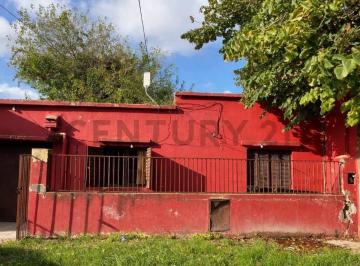 Terreno · 60m² · 2 Ambientes · 1 Cochera · Lote con Casa Refaccionar en Venta