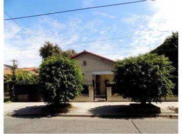 Casa · 215m² · 4 Ambientes · 3 Cocheras · Casa - Caseros
