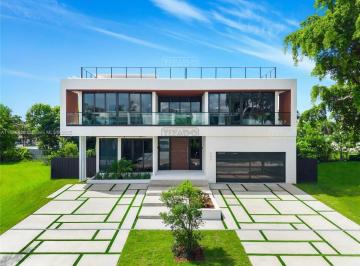 Casa · 384m² · 6 Ambientes · Casa Chalet en Venta en Sunny Isles, Miami, Florida