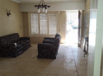 Casa de 3 ambientes, Mar del Plata · 3 Viviendas en Lote de 500 Mtrs! Chalet + 2 PH