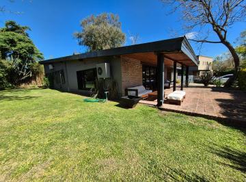 Casa · 207m² · 5 Ambientes · 4 Cocheras · Santa Maria 2 |casa | 4 Dorm | Lote 922 m² | 244 m² | Pileta