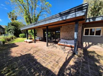 Casa · 207m² · 5 Ambientes · 4 Cocheras · Casa en Venta en Barrio Cerrado Don Torcuato 4 Dorm
