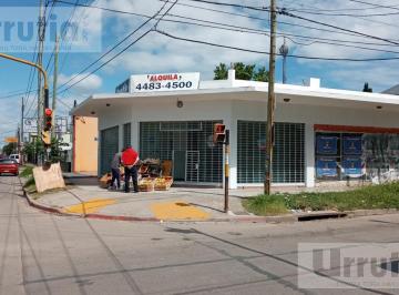 Local comercial · 130m² · Local Esquina Moreno