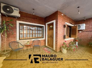 Casa · 220m² · 6 Ambientes · 3 Cocheras · Casa en Tablada - 4 Dorm. - Ideal Vivienda y Taller - Multifamiliar