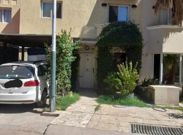 Casa de 3 ambientes, Guaymallén · Venta Duplex Guaymallén Complejo Privado Los Guindos