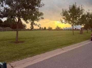 Terreno · 926m² · Lote en Venta en Country