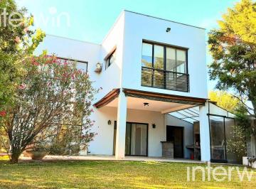 lateral01 · Casa - 6 Ambientes - Villa Olivos - Garín - Venta