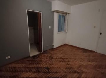 Departamento de 2 ambientes, La Paternal · Departamento de 2 Ambientes. con Patio! Amplios Ambientes!