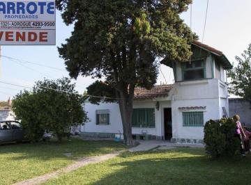 Casa · 120m² · 4 Ambientes · Chalet Corimayo