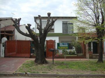 Casa · 430m² · 7 Ambientes · 1 Cochera · Casa Dos Familias
