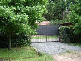 Quinta vacacional · 1225m² · 6 Ambientes · 2 Cocheras · Vende:casaquinta