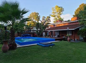 Quinta vacacional · 266m² · 5 Ambientes · 2 Cocheras · Venta o Permuta – Hermosa Casa Quinta en Malvinas Argentinas
