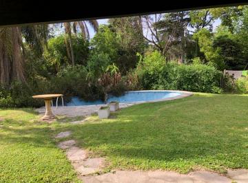 Quinta vacacional · 140m² · 7 Ambientes · 2 Cocheras · Quinta - Centro