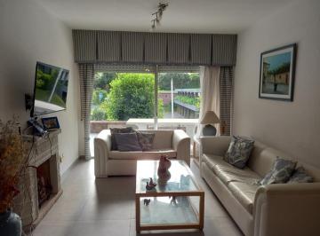 Departamento · 95m² · 4 Ambientes · 1 Cochera · Departamento - Cantegril