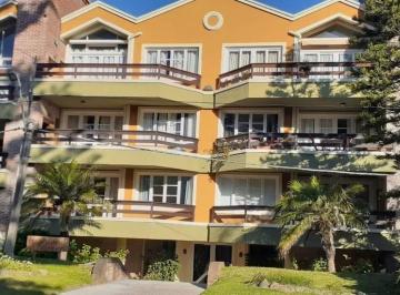 Departamento · 60m² · 2 Ambientes · 1 Cochera · Apartamento - Playa Mansa