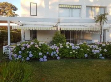 Departamento · 50m² · 3 Ambientes · 1 Cochera · Apartamento - Playa Mansa