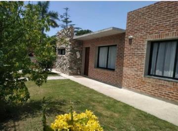 Casa · 120m² · 3 Ambientes · 1 Cochera · Casa - Jardines de Cordoba