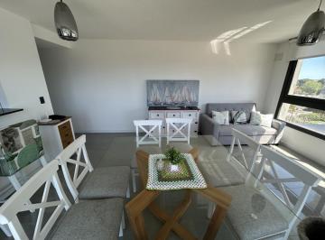 Departamento · 85m² · 3 Ambientes · Roosevet