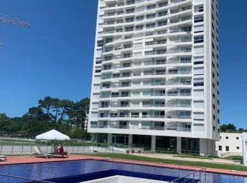 Departamento · 51m² · 2 Ambientes · 1 Cochera · Roosevelt