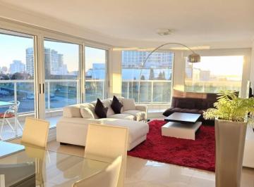 Departamento · 176m² · 5 Ambientes · 1 Cochera · Playa Mansa
