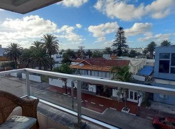 Departamento · 43m² · 3 Ambientes · 1 Cochera · Apartamento - Punta del Este. 1 Dormitorio y Medio. Garaje