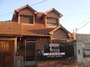 Casa · 300m² · 7 Ambientes · 2 Cocheras · Muy Lindo Chalet