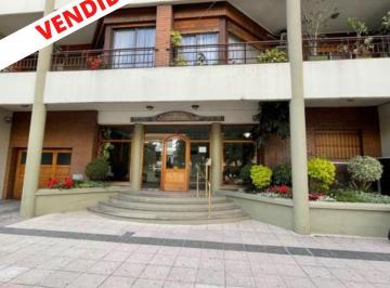 Departamento · 80m² · 3 Ambientes · 1 Cochera · Departamento - Lomas de Zamora Este