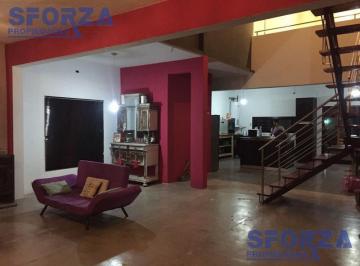 Casa · 230m² · 4 Ambientes · Casa - Jose Clemente Paz