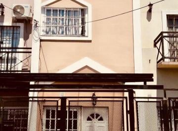 Casa · 4 Ambientes · PH - Castelar Norte