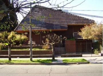 Casa · 360m² · 5 Dormitorios · 2 Cocheras · Casa - Centro (Moreno)