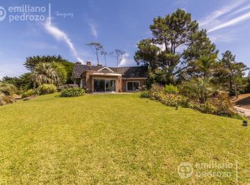 Casa · 469m² · 12 Ambientes · 2 Cocheras · Venta Casa 8 Dorm. Playa Mansa Punta del Este