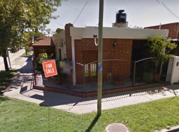 Casa · 90m² · 3 Ambientes · 2 Cocheras · Excelente Propiedad