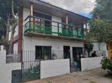 Casa · 80m² · 4 Ambientes · 1 Cochera · Casa - Bella Vista