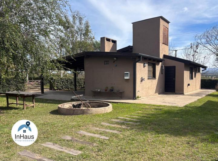 Casa · 1075m² · 4 Ambientes