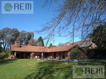 Casa · 240m² · 5 Ambientes · 2 Cocheras · Casa - Las Praderas de Lujan