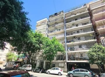 Departamento · 115m² · 4 Ambientes · Amplio Piso de Tres Amb. Mas Dependencia