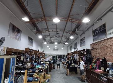 Local comercial · 465m² · Local en Venta/ Alquiler en Herrera Al 1700 Barracas Caba
