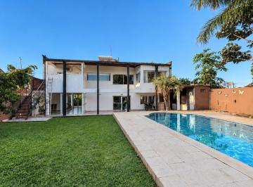 Casa · 648m² · 5 Ambientes · 3 Cocheras · Cf1295 - Casa Apta Crédito Hipotecario - 4 Dorm. - Av Santa Cruz y Zapiola