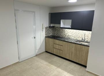Departamento · 35m² · 3 Ambientes · Dúplex en Venta con Patio en El Centro