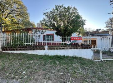Casa · 205m² · 3 Ambientes · Oportunidad Venta Casa 2 Dorm., Villa del Lago