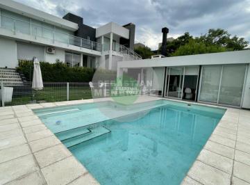 Casa · 350m² · 8 Ambientes · 2 Cocheras · Excelente Vista - Quincho Cerrado - La Rufina - 3 Dorm.