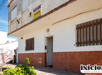 Departamento de 2 ambientes, Mar de Ajó · Departamento Amplio a 80 m del Mar - C315