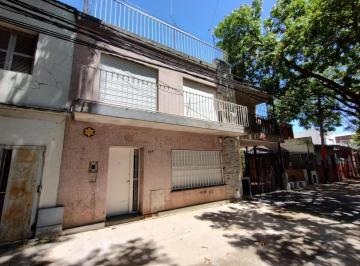 Casa · 97m² · 7 Ambientes · Casa de 3 Dorm. en B° Las Heras.
