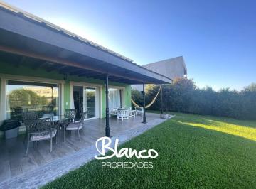 Casa · 215m² · 5 Ambientes · 1 Cochera · Casa en Venta en Haras Santa Maria, El Molino, Escobar, G. B. a. Zona Norte