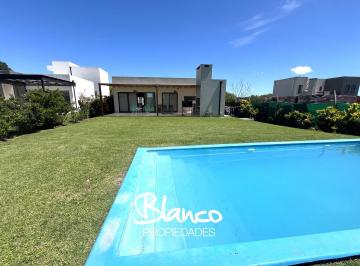 Casa · 140m² · 5 Ambientes · 1 Cochera · Casa a La Venta en Pilar del Este, Barrio Santa Elena, Pilar, G. B. a. Zona Norte