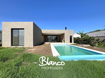 Casa · 200m² · 6 Ambientes · 1 Cochera · Casa en Venta en Pilar del Este, Santa Elena, Pilar, G. B. a. Zona Norte