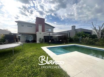 Casa · 165m² · 4 Ambientes · 2 Cocheras · Casa Venta en Pilar del Este, Barrio Santa Elena, Pilar, G. B. a. Zona Norte