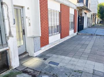 PH · 55m² · 3 Ambientes · Venta PH en Lanús Este de 3 Ambientes con Patio